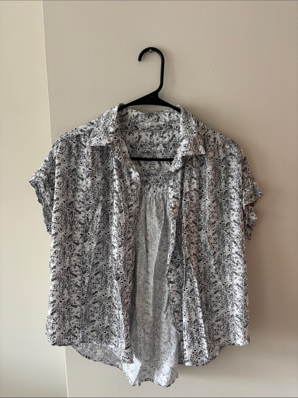 Jane and Delancey Black and White Floral Button-Down Shirt